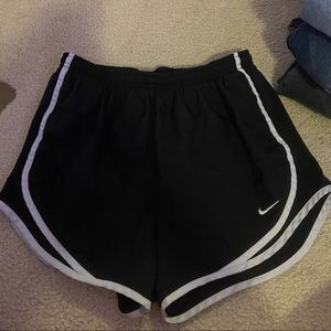 nike black athletic shorts